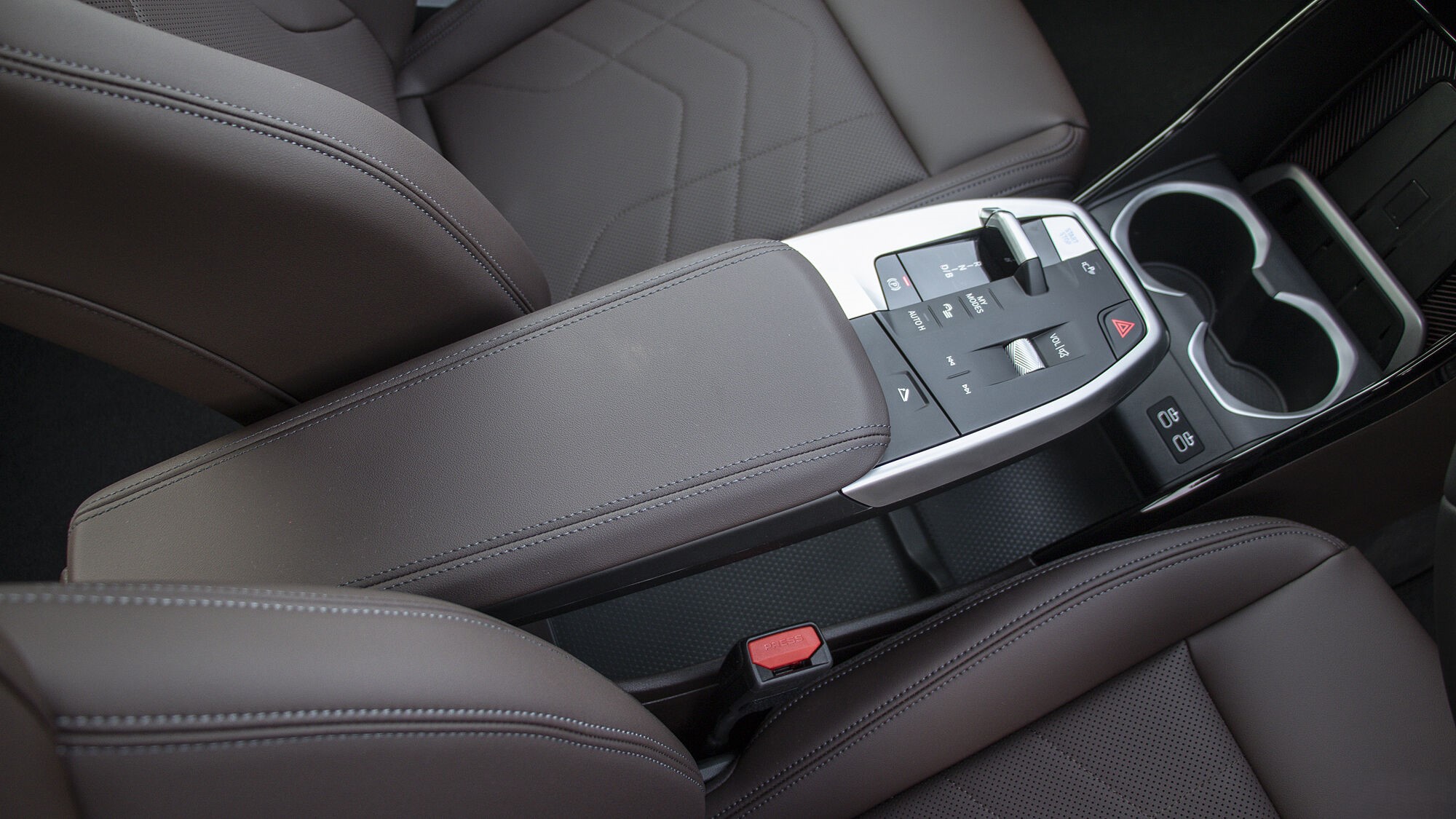Center Console/Centre Console Storage