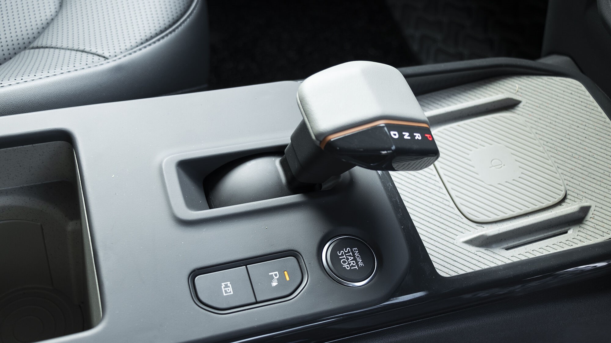 Gear Shifter/Gear Shifter Stalk