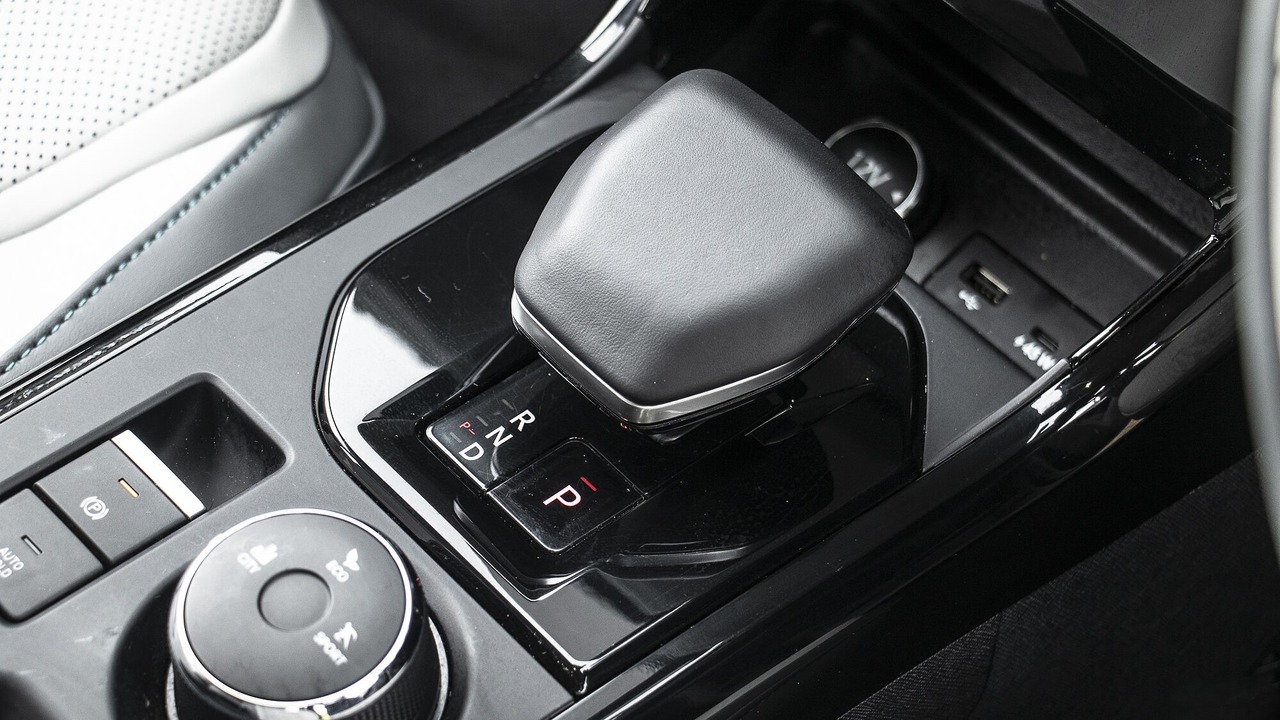 Gear Shifter/Gear Shifter Stalk